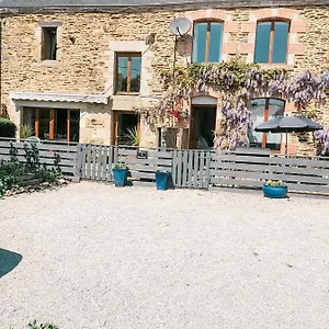 Bed & Breakfast Maison De A Brambuan, Josselin