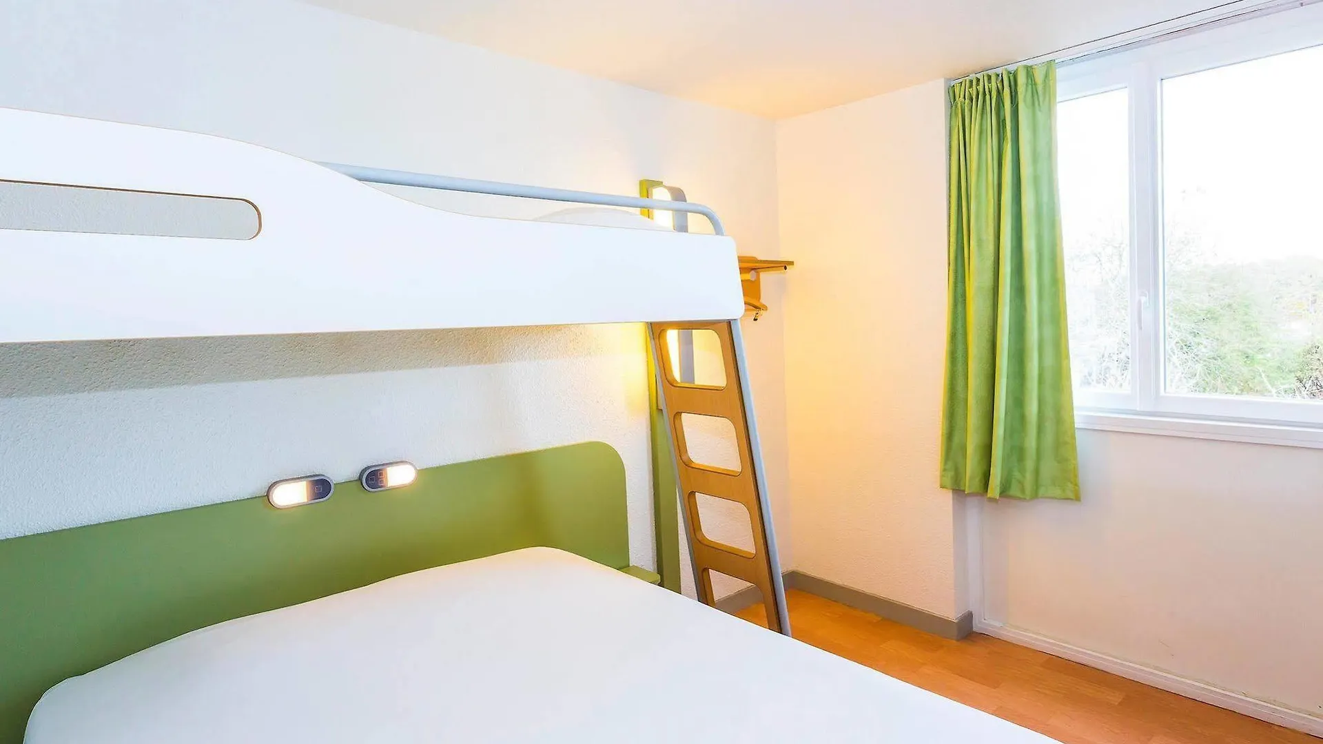 **  Ibis Budget Lorient Hennebont Hotel France