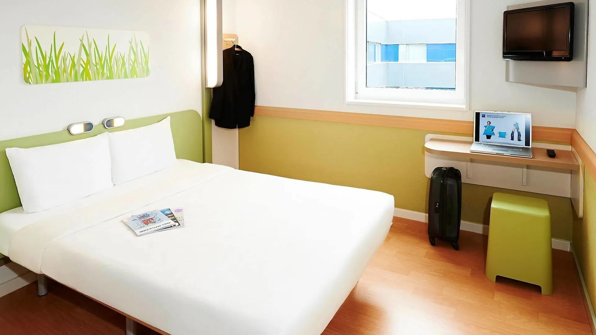 Ibis Budget Lorient Hennebont Hotel 2*,